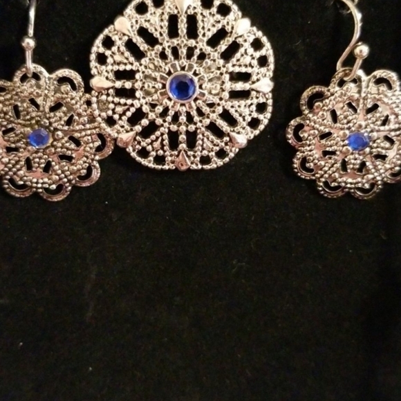 Avon Blue Shell Disc Three Piece Giftset - Picture 2 of 6